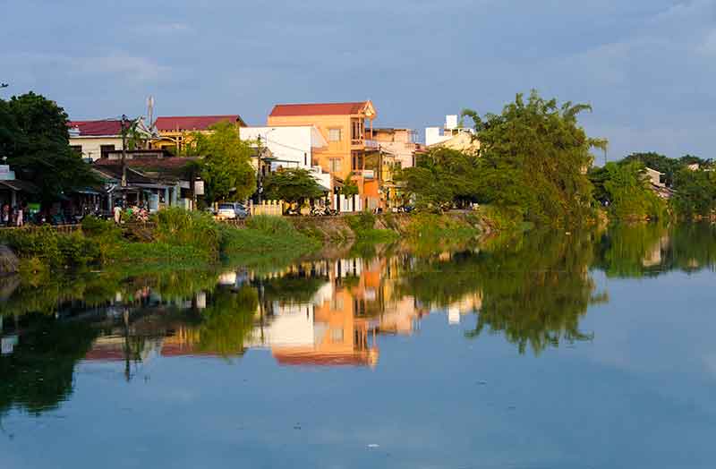 390 - Vietnam - Hue - rio del Perfume
